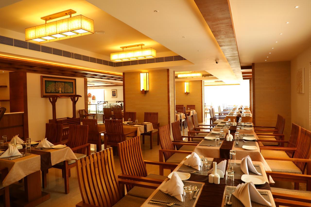 Kazhakuttam Hotel Karthika Park מראה חיצוני תמונה