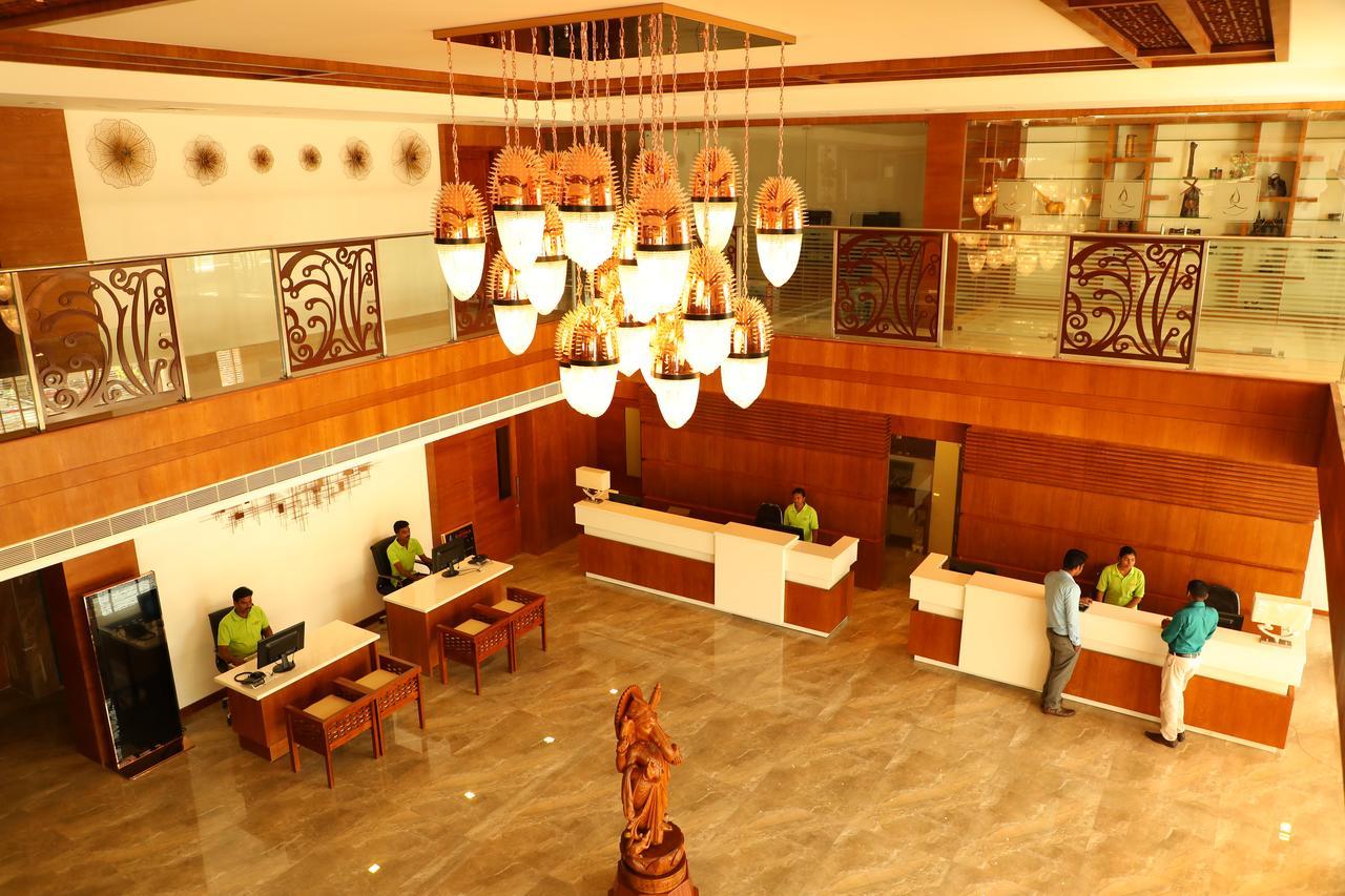Kazhakuttam Hotel Karthika Park מראה חיצוני תמונה