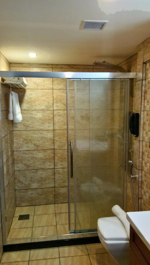 Kazhakuttam Hotel Karthika Park מראה חיצוני תמונה
