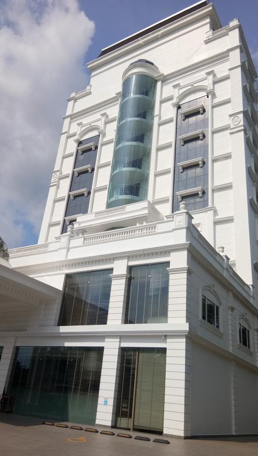 Kazhakuttam Hotel Karthika Park מראה חיצוני תמונה