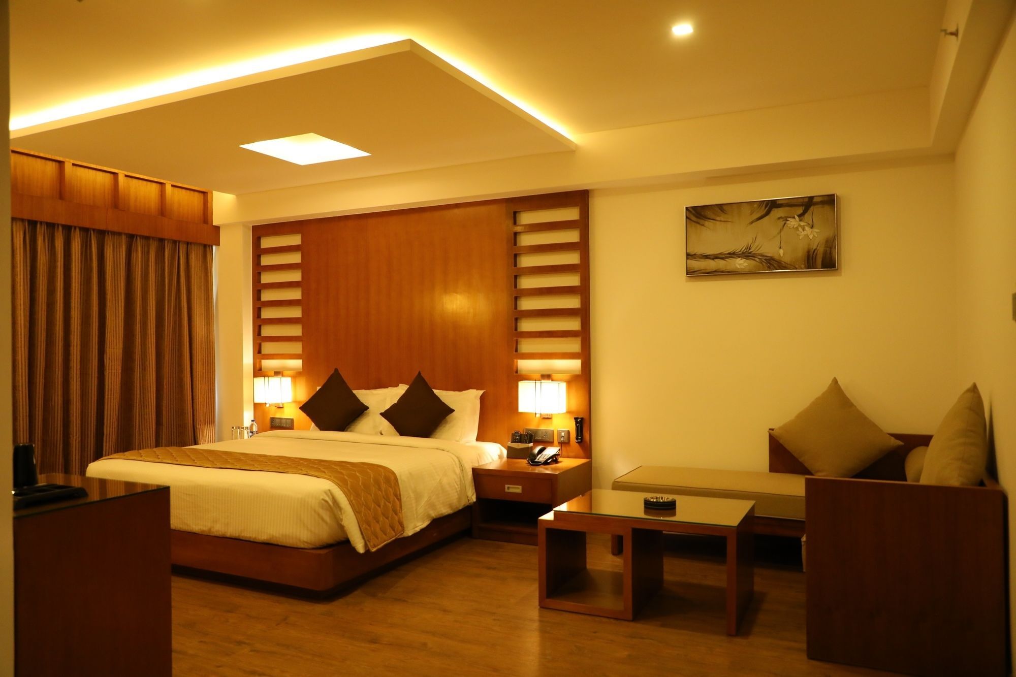 Kazhakuttam Hotel Karthika Park מראה חיצוני תמונה
