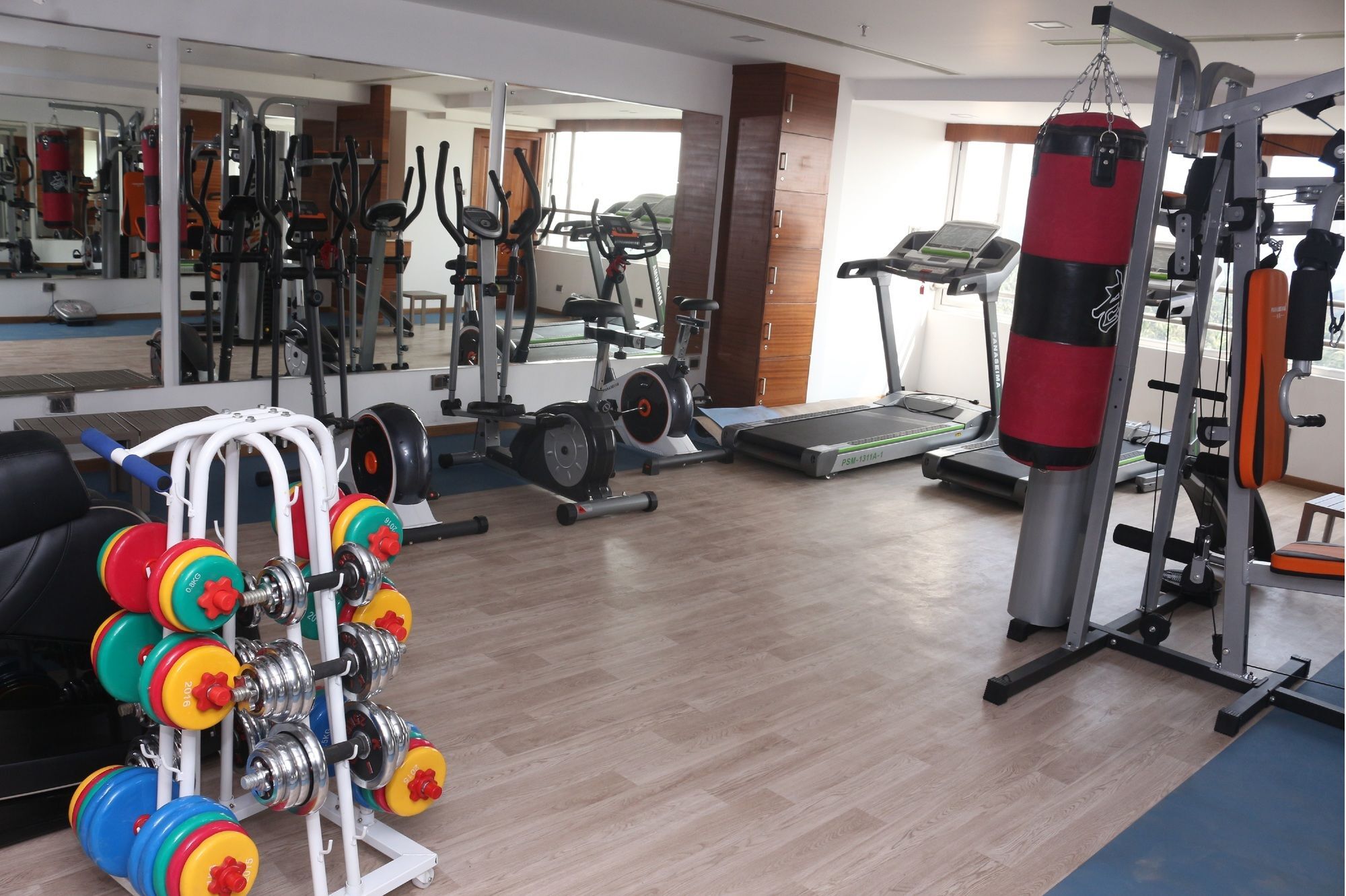 Kazhakuttam Hotel Karthika Park מראה חיצוני תמונה